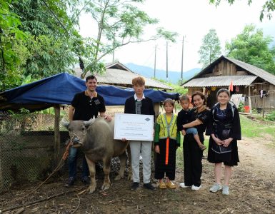 hotel-de-la-coupole-donates-water-buffaloes-for-disadvantaged-households-in-lao-cai